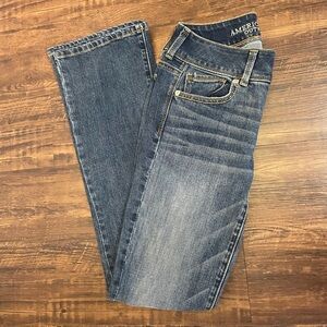 American Eagle Outfitters Women's Dark Wash Straight Leg Jeans